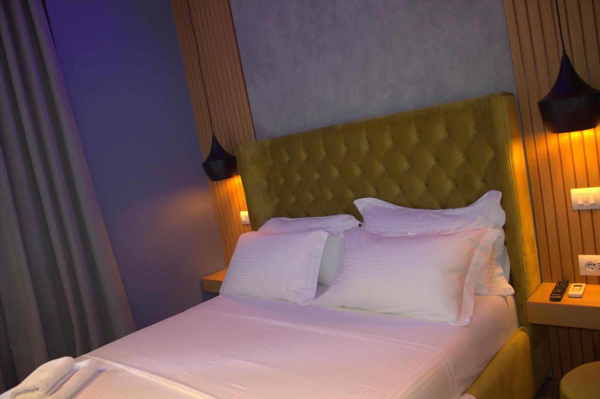 Hotel Piramida Ksamil Kültér fotó